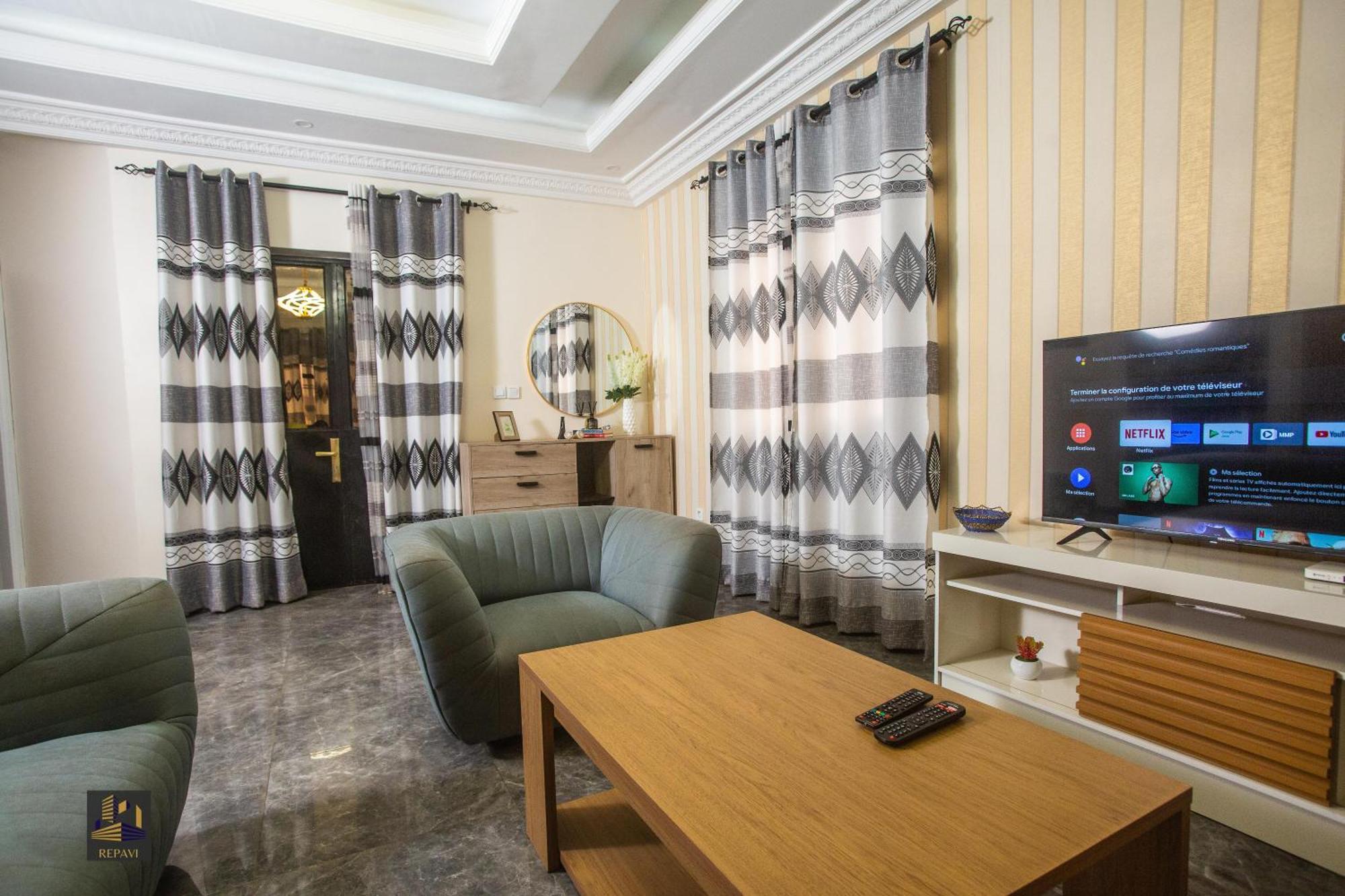 Repavi Lodge Yaounde Bagian luar foto