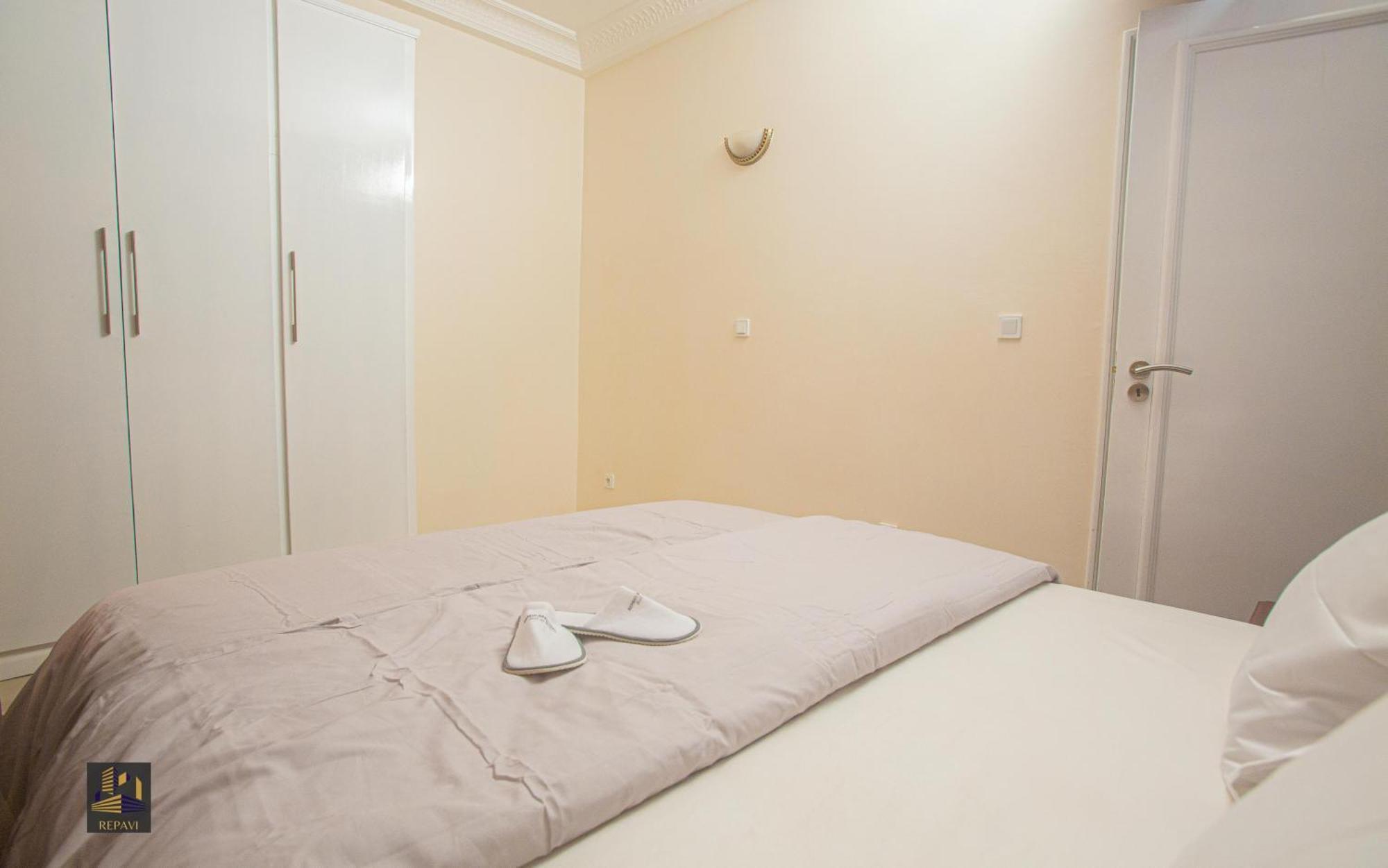 Repavi Lodge Yaounde Bagian luar foto