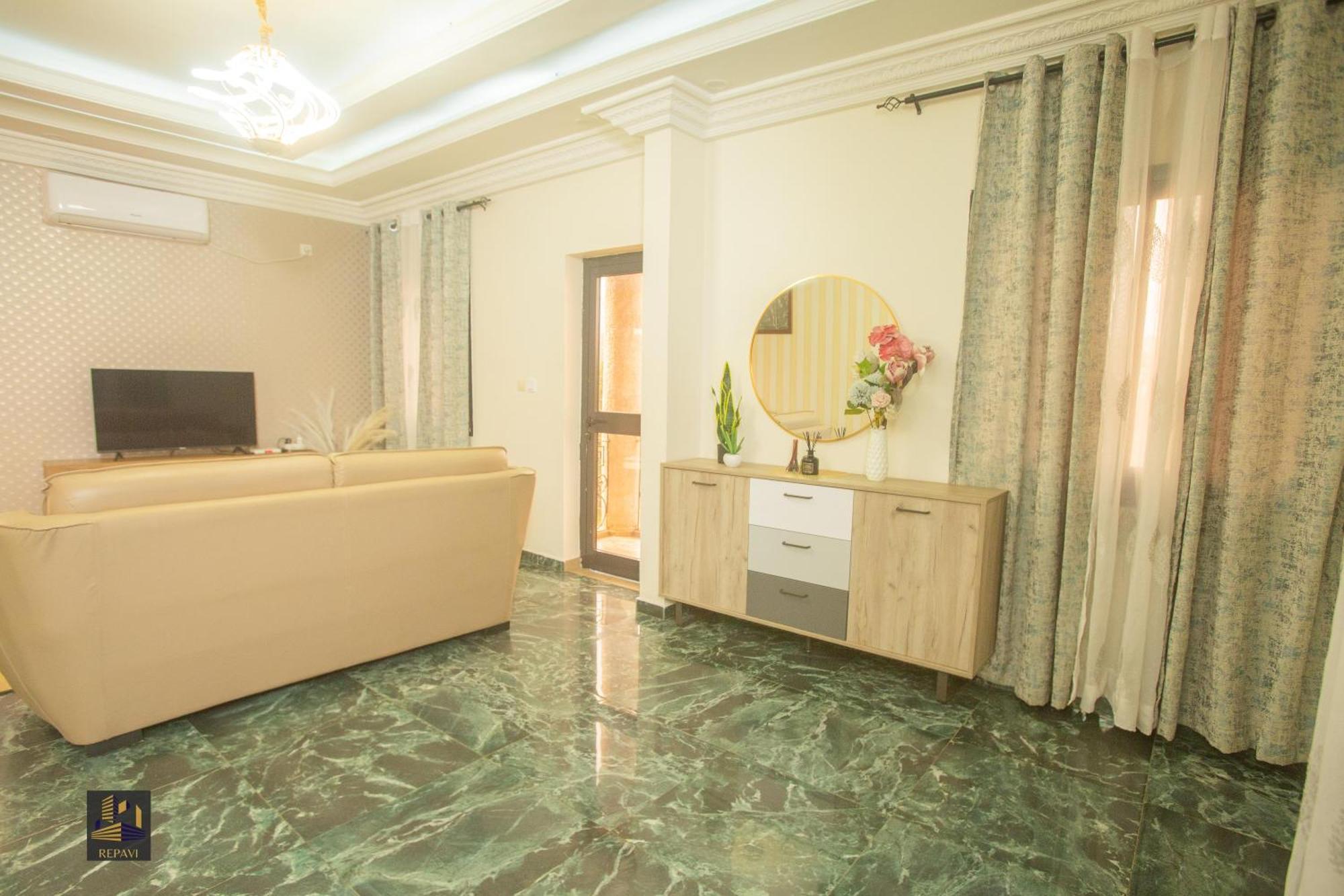Repavi Lodge Yaounde Bagian luar foto